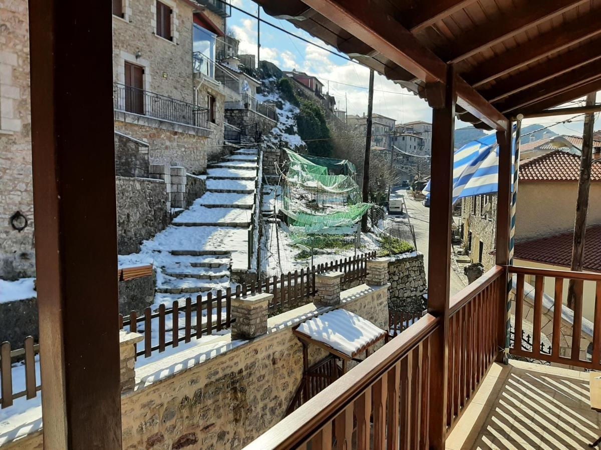 Δημητσανασ Τοποσ Νύμφη Δάφνη Leilighet Dimitsána Eksteriør bilde